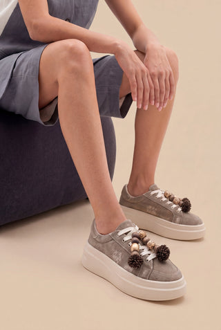 Sneaker