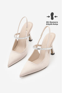 Kadın Stiletto Taşlı Topuklu Ayakkabı Lovan - Bej Saten