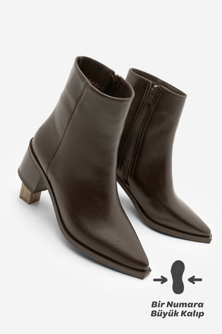 Kadın Sivri Burun Topuklu Bot Vorsis - Kahve