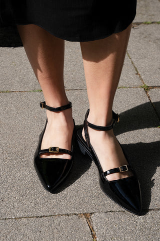 Kadın Sivri Burun Bantlı Babet Lirve - Siyah Rugan