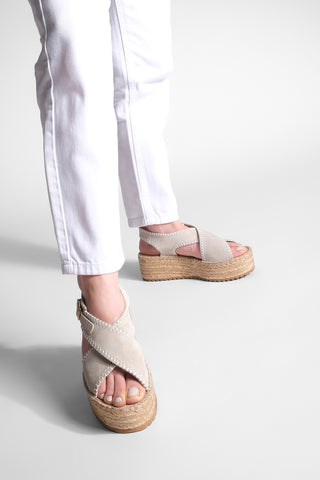 Kadın Hakiki Deri Dolgu Topuk Espadril Sandalet Takres - Bej Süet