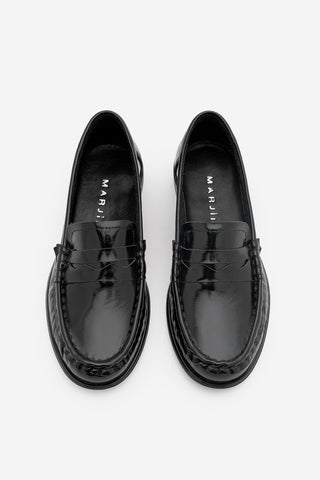 Kadın Hakiki Deri Büzgülü Makosen Loafer Günlük Ayakkabı Ozena - Siyah Rugan