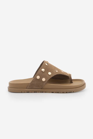 Kadın Hakiki Deri Parmak Arası Zımbalı Günlük Terlik Nobi - Camel Süet