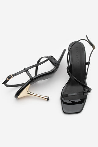 Kadın Küt Burun Bantlı Topuklu Sandalet Yonsa - Siyah Rugan