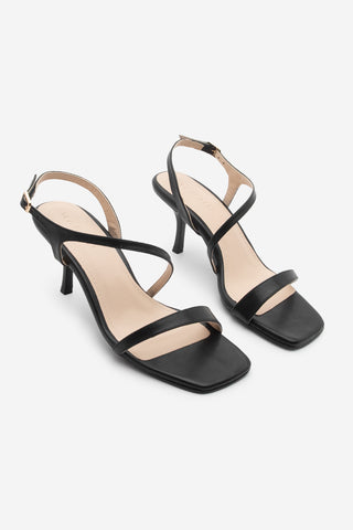 Kadın Küt Burun Topuklu Sandalet Lazon - Siyah