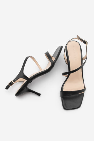 Kadın Küt Burun Topuklu Sandalet Lazon - Siyah