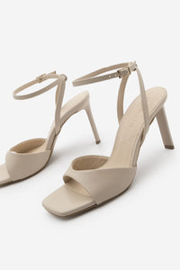 Kadın Küt Burun Topuklu Sandalet Vados - Ekru