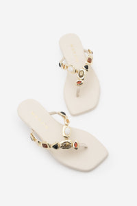 Kadın Küt Burun Tokalı Parmak Arası Günlük Terlik Vakro - Ekru