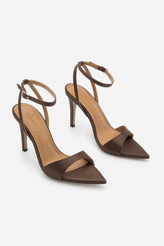 Kadın Sivri Burun Bantlı İnce Topuklu Sandalet Lokes - Kahve Saten