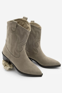 Kadın Sivri Burun Nakışlı Western Bot Nilva - Vizon Süet